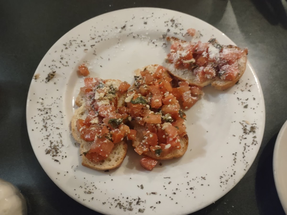 Vesuvio's Italian Restaurant-10